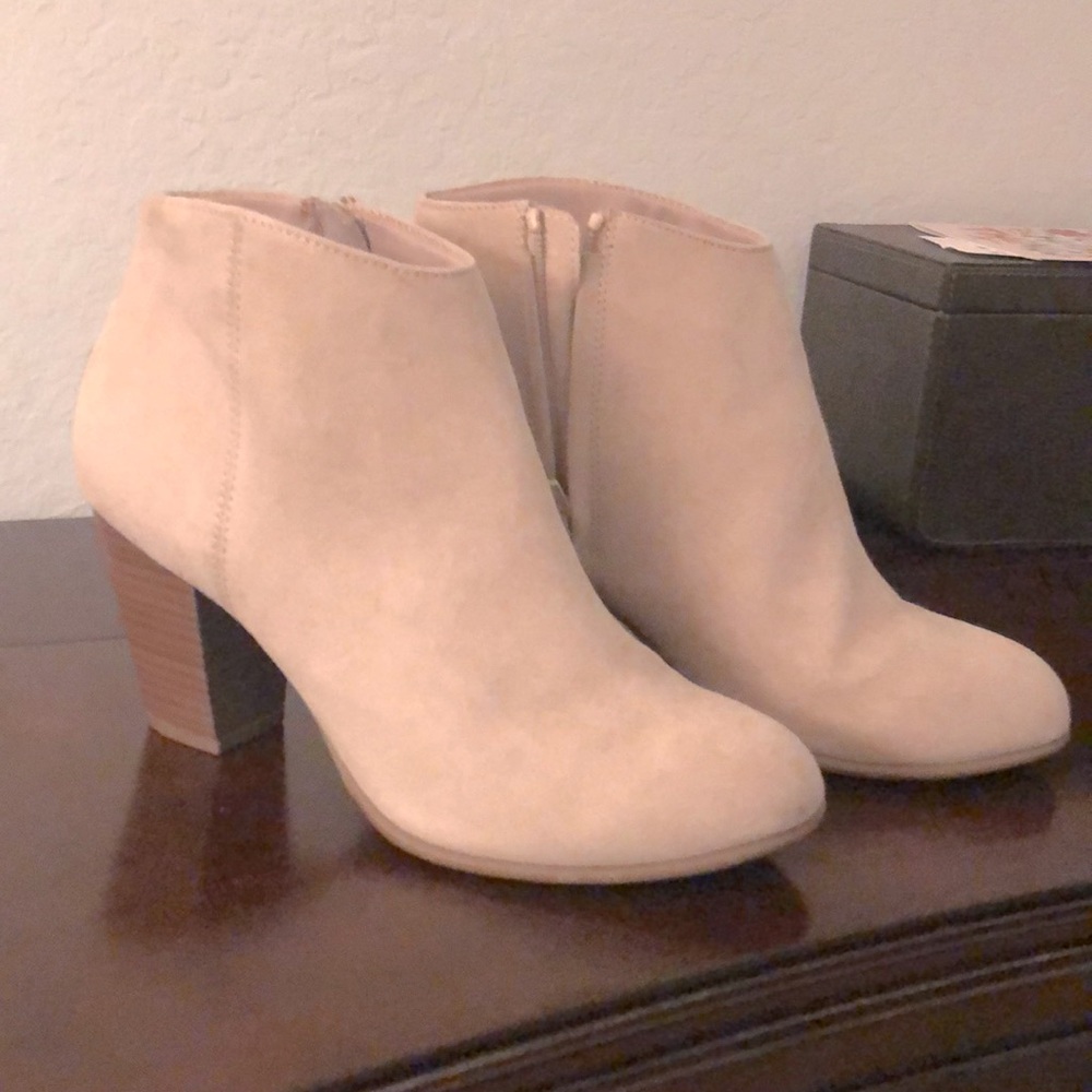 Booties. Old navy size 9.  Barely worn. I